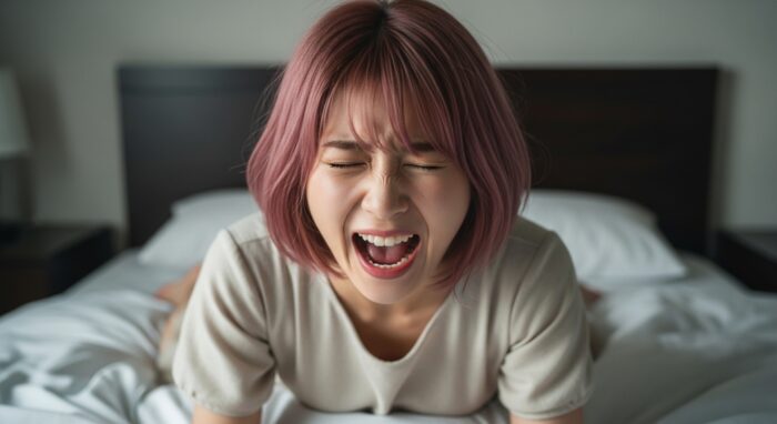 アクメする女性