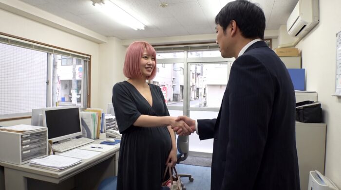 妊婦専門店で働き始める風俗嬢